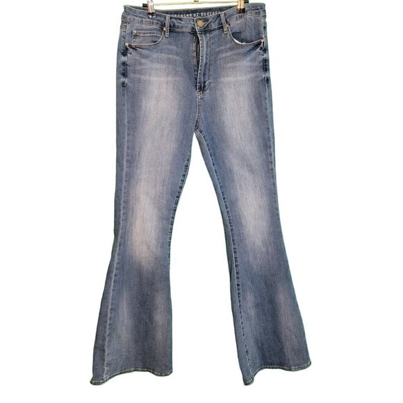 Articles of Society Flare Leg Jeans - Size 30 - Picture 2 of 13